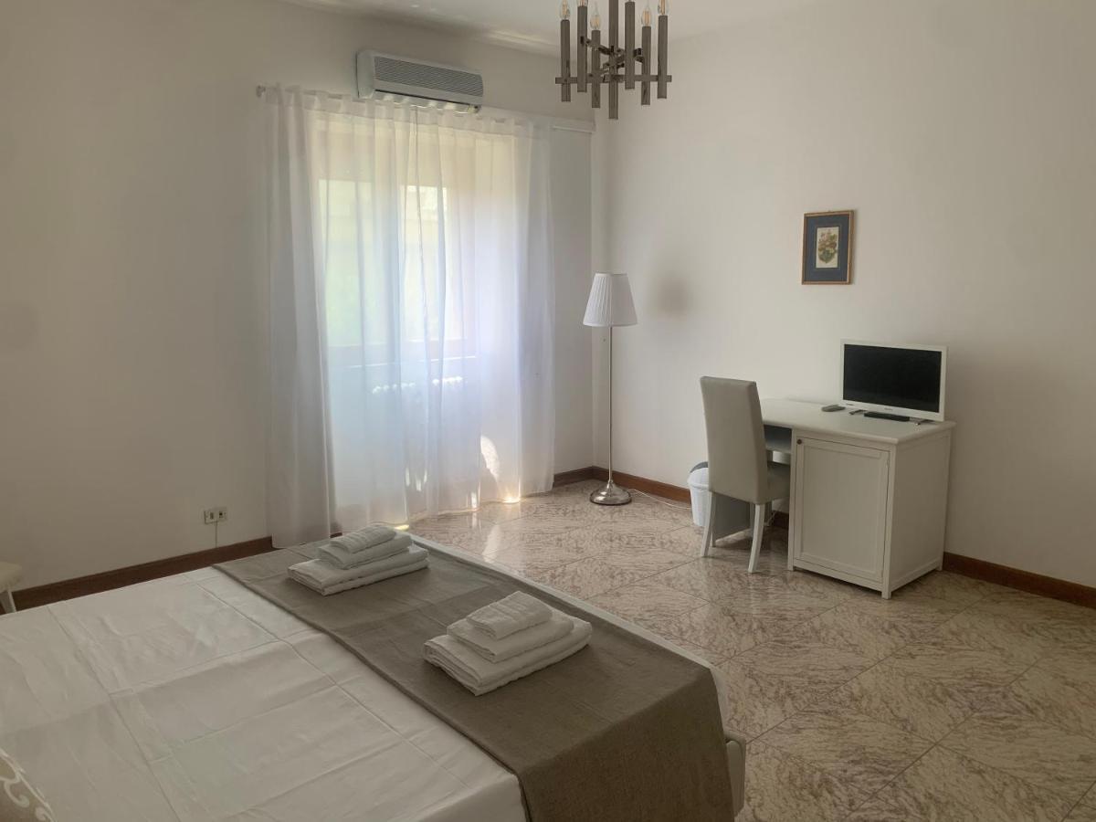 Porta Napoli Rooms Lecce Luaran gambar
